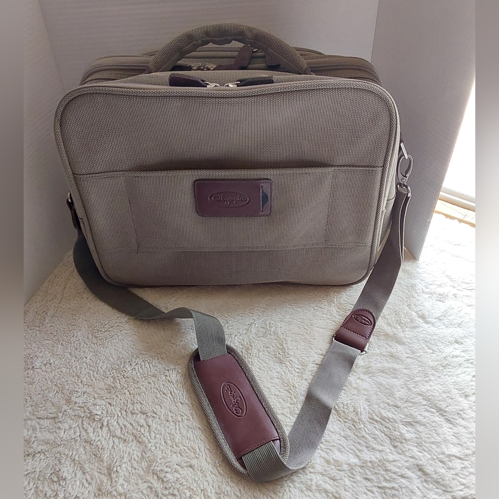 🌺 NEW Olympia High Quality Laptop/Attache/Travel Bag